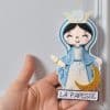 décoration brodée représentant l'arcane de tarot la papesse ou grande prêtresse